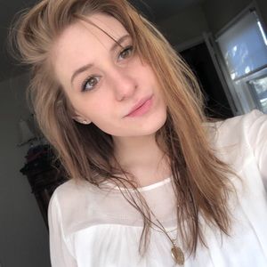 Meet your Posher, Elena